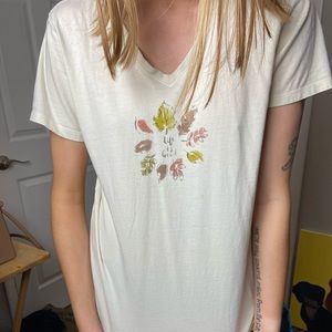 Life Is Good fall tee